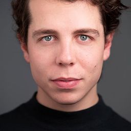 克爾多·歐拉拜利 飾演 Darío