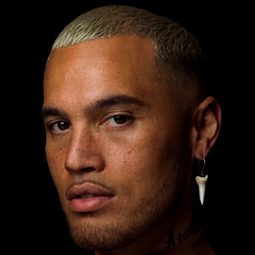 史丹·沃克 - Mt. Zion演員 飾演Turei