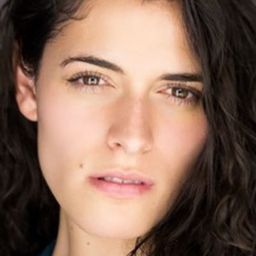 Cynthea Mercado 飾演 Jodi