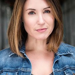 Cara AnnMarie 飾演 Nikki Levine