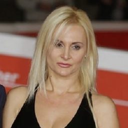 Loredana De Nardis 飾演 Anita