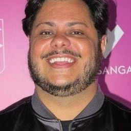 馬可斯·馬傑拉 飾演 Clóvis