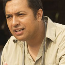 阿里·希哈沙理 飾演 Opung Brotpang