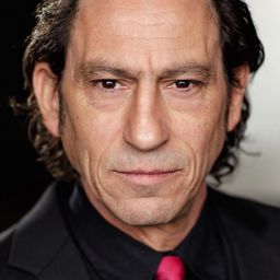 Jasper Bagg - 如果我們終將分離演員 飾演Diner