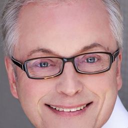 Hans-Jürgen Schatz 飾演 Studentenführer