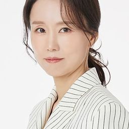 Goo Si-yeon 飾演 Lawyer