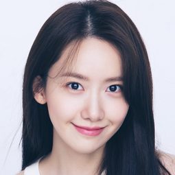 林允兒 飾演 Park Min-young