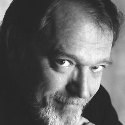 麥可·麥考諾什 飾演 Charlie Horse (voice)