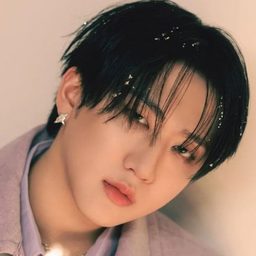 Changbin 飾演 Self