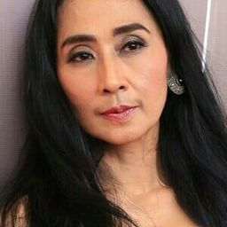 雅玉·拉什密 飾演 Arini