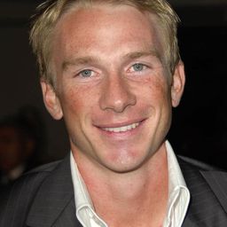 Peter Gail 飾演 Martin