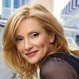 Nana Kiknadze - 死亡山地演員 飾演Tanya