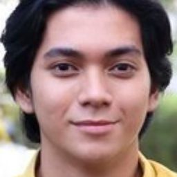 Ajil Ditto 飾演 Fakhri