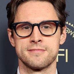 克里斯多福·史托爾 - 哈桑·明哈吉：衣錦還鄉導演