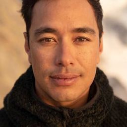 Nims Purja 飾演 Self