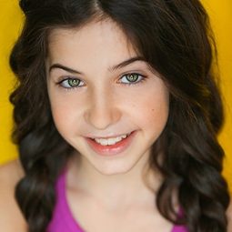 卡西蒂·奈柏 飾演 Sareena Seasquid (voice)