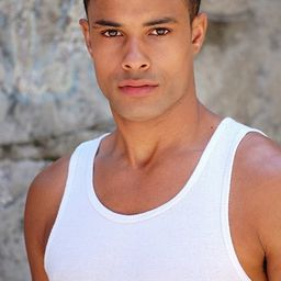 Ronald Patrick Thompson 飾演 Milner