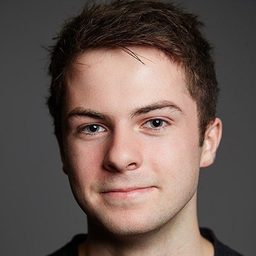 阿歷克斯·墨菲 飾演 Conor McSweeney