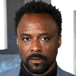 阿利安·巴克瑞 飾演 Vusisizwe (Joseph)