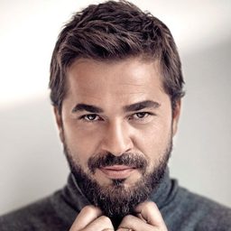 恩英·奧譚·杜茲唐 飾演 Cem