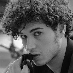 詹卡洛·柯馬雷 飾演 Gabriele