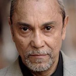 Jay Santiago 飾演 Hector