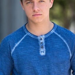 Austin Michael Coleman 飾演 Umpire