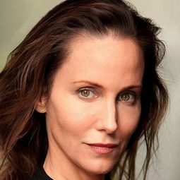 尼娜·楊 - Two Golden Balls演員 飾演Alyson