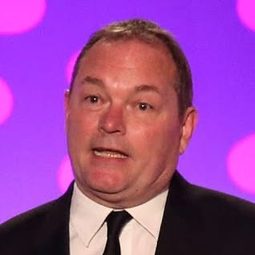 Richard Valentine - Westlife - Live at Wembley Stadium導演