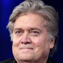 Stephen K. Bannon 飾演 Self