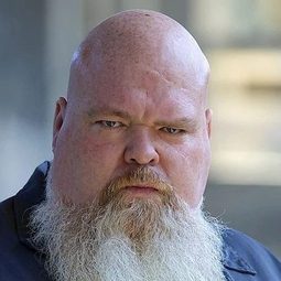 Randal Reeder 飾演 Buck