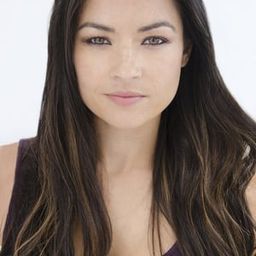 Joanna Ranee Wood 飾演 Woman in Suit