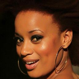 蕾娜特·斯特圖爾曼 飾演 Princess