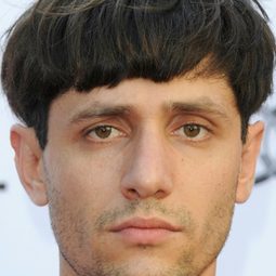 Agustín Toscano - 同盜淪落人演員 飾演Vespucio