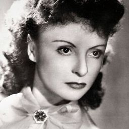 Odette Joyeux 飾演 Self