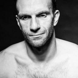 米哈烏·卡萊塔 飾演 Filip Kaczkowski