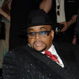 Solomon Burke 飾演 Self