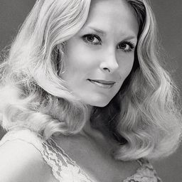 Marilyn Burns - 鷲與鷹演員 飾演(uncredited)