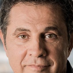 Dimitri Logothetis - 屠宰場岩石導演