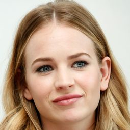 布麗特羅拔遜 飾演 Tulsa