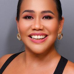 Bituin Escalante 飾演 Clara