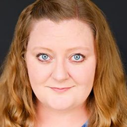 Tiffani Ann Mills 飾演 Tina Tate