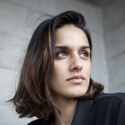 Hussina Raja - The Watchman演員 飾演Asian Woman