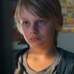 Oscar Pettersson 飾演 Benjamin