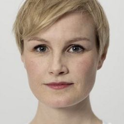 Lena Kristin Ellingsen 飾演 Trine