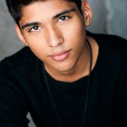 Michael Garza 飾演 Juan