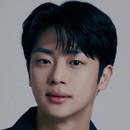 李新英 飾演 Kang Seung-yeol