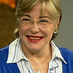 瑪哈·阿布·奧夫 - 藍象 2演員 飾演والدة فريدة