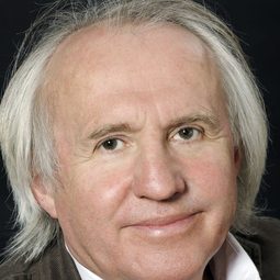 Olivier Saladin 飾演 Gérard