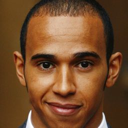 路易斯·漢米爾頓 飾演 Self